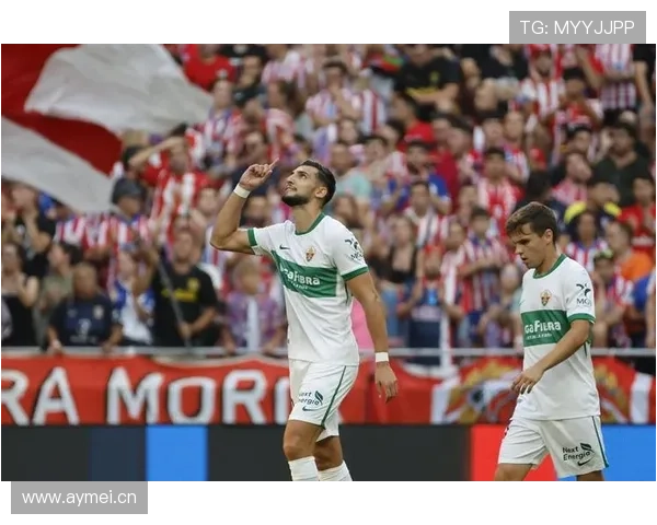 塞维利亚中场组织