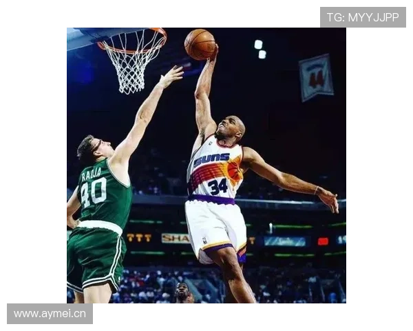 巴克利与约翰逊对比篮板表现差异彰显内线支配力提升