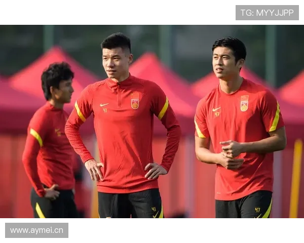 张玉宁这种钱包厚度，估计连朋友聚会都得先报备吧？